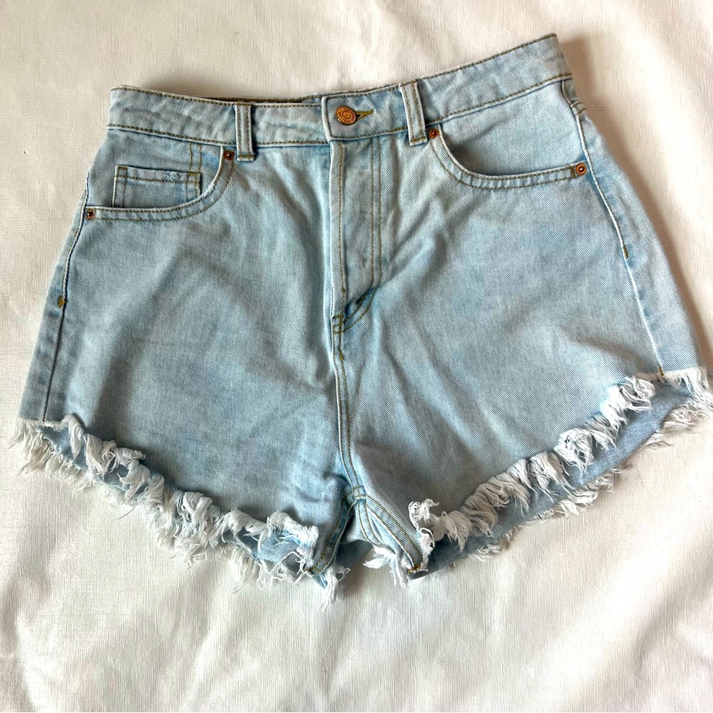 Wild Fable Button Fly High Waisted Raw Hem Denim Jean Shorts Size 6